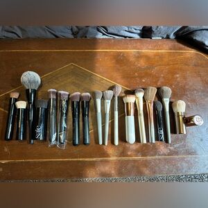 Assorted Makeup Brushes